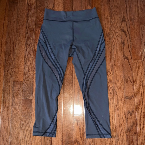 Lululemon Never Still Crop *21” Mesh Cadet Blue Women’s Size 8 - Picture 1 of 5